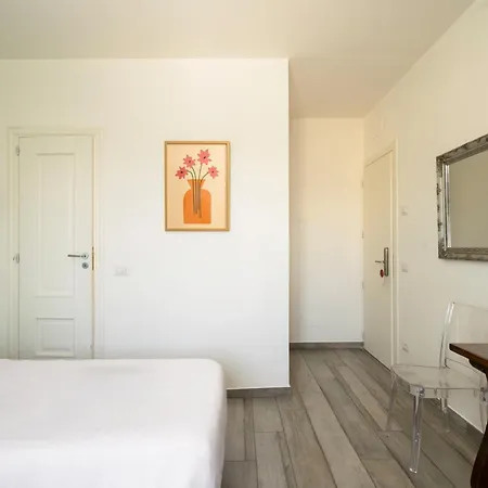Bonelli Hotel 3*