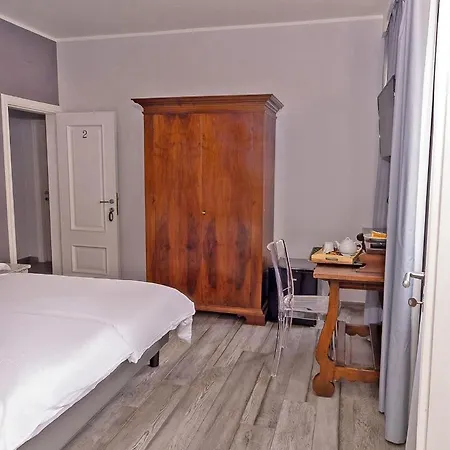Bonelli Hotel